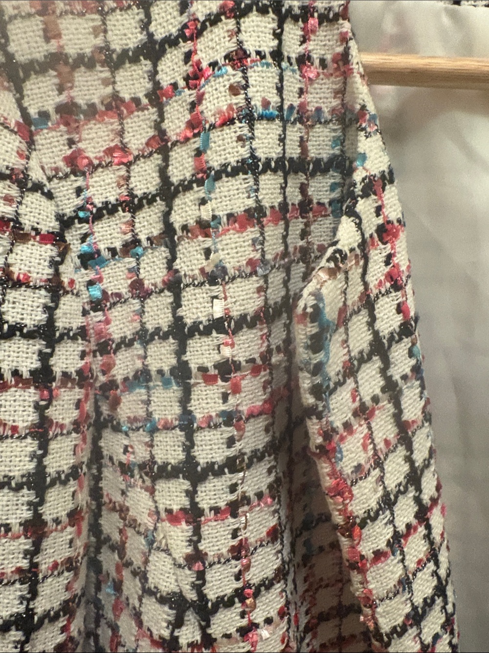 Anne Klein Cream Tweed Plaid Blazer with Pink and Blue Accents A094 - Picture 2 of 6